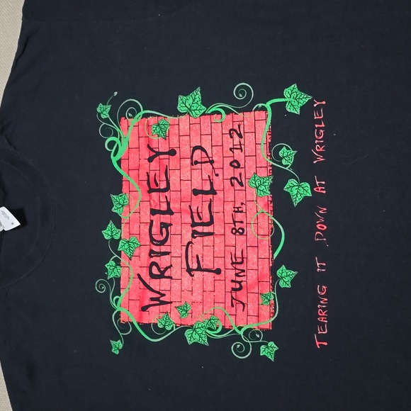 Fruit Of The Loom - Roger Waters 2012 Wrigley Field T-Shirt Pink Floyd Size XL - Picture 4 of 16